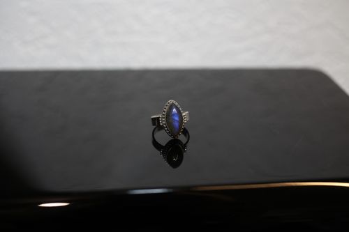 Ring aus Silber 925 mit echten Labradorit / Mondstein dunkel Edelstein